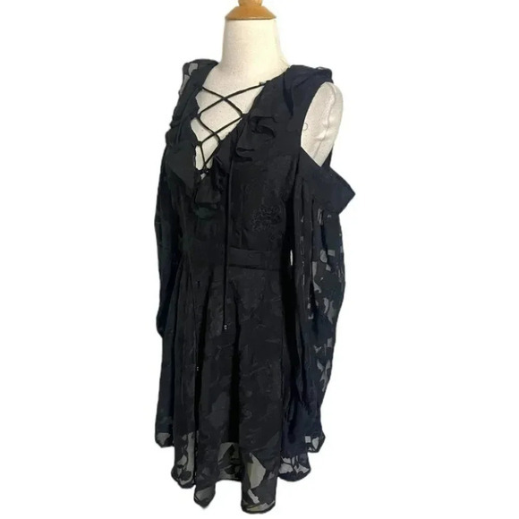 DARK PINK‎ S black cold shoulder long sleeve ruffle & lace up front dress - Picture 2 of 8